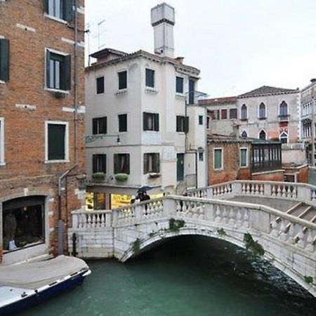 Ca' Dei Nomboli Canal View البندقية المظهر الخارجي الصورة