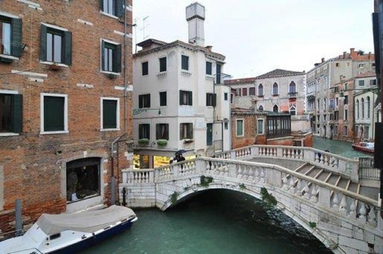 Ca' Dei Nomboli Canal View البندقية المظهر الخارجي الصورة